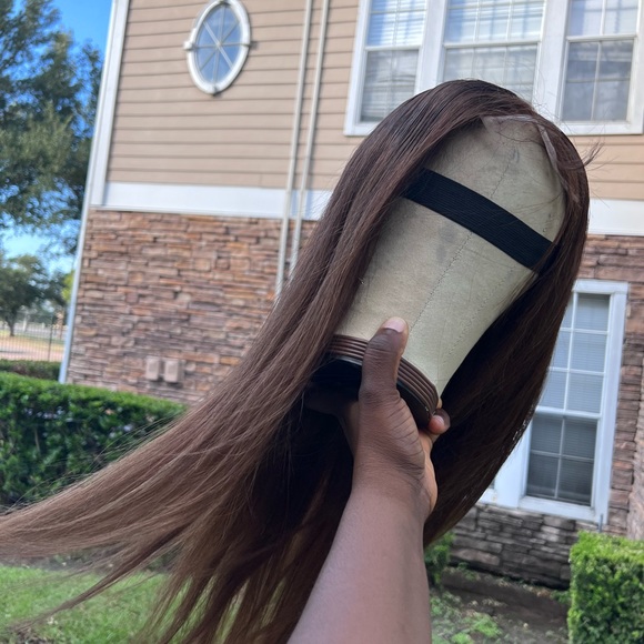 Brown straight closure wig - Picture 5 of 8